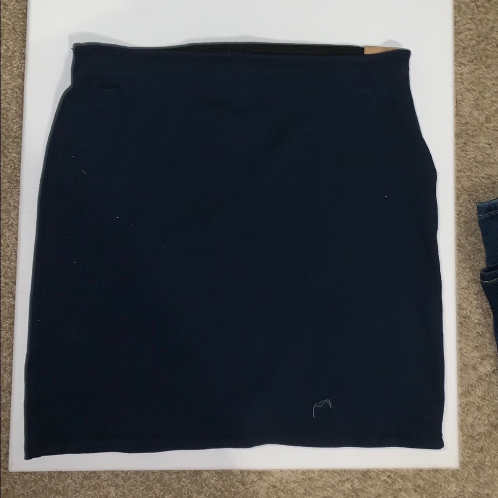 Navy fitted skirt